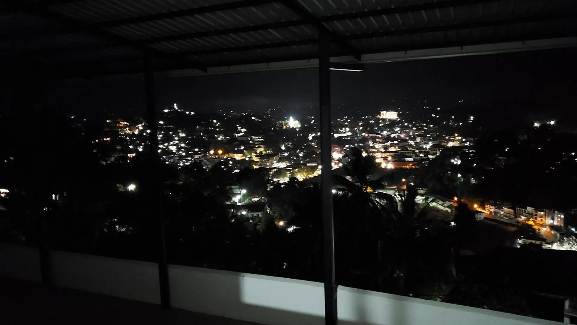Room In Guest Room - Kandy City View Mpm Guest Room - 2B2 招待所